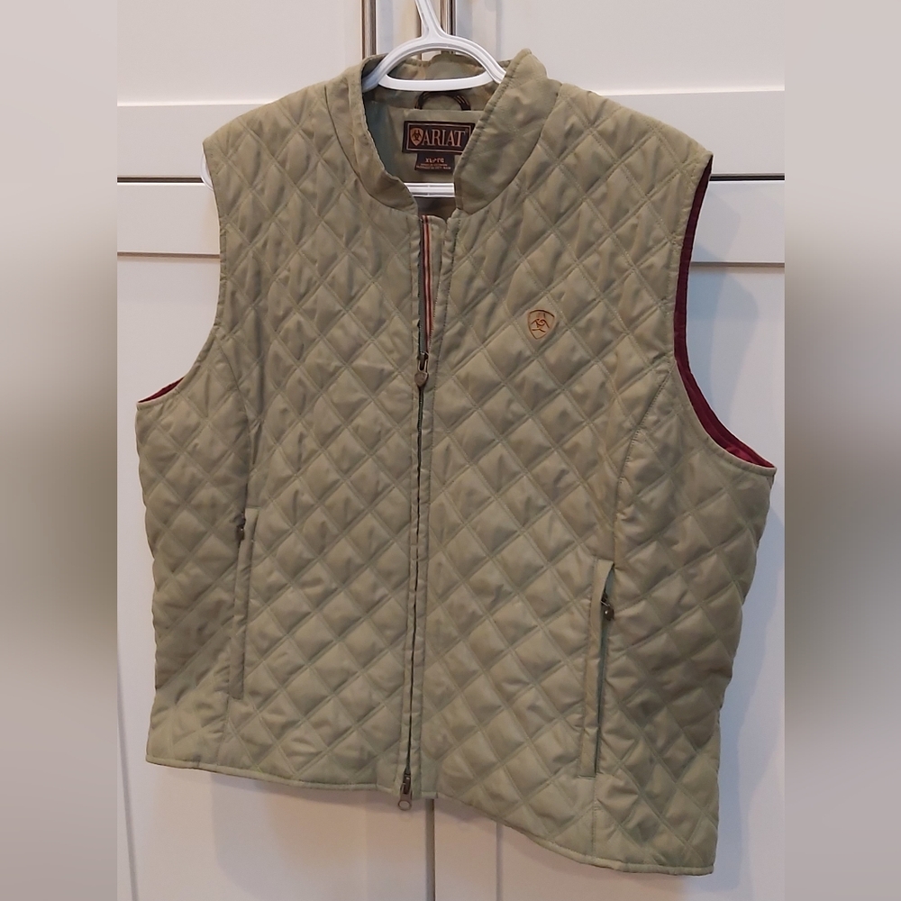 Ariat equestrian quilted vest
